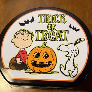 Trick or Treat Halloween Tin with plastic handle